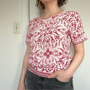 H&M paisley relaxed fit red white t-shirt - US 2